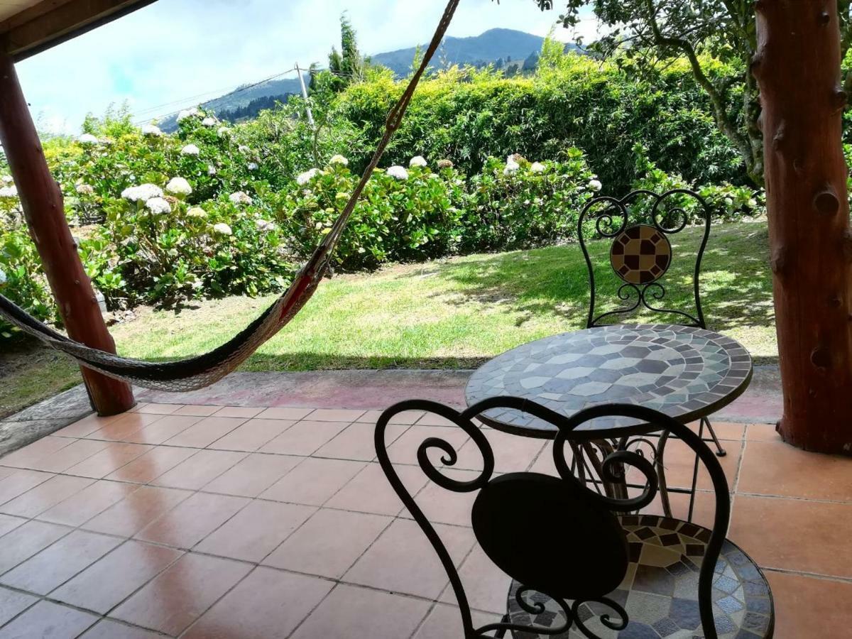 Hotel Chalets Los Volcanes Fraijanes Exterior photo